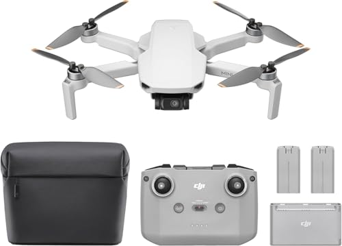 DJI Mini 4K Fly More Combo, Drohne mit UHD Kamera 4K für Anfänger, Unter 249 g, 3 Achsen Gimbal Stabilisierung, 10km Videoübertragung, Autom Rückkehr, 3 Akkus für 93 min Flugzeit : Spielzeug