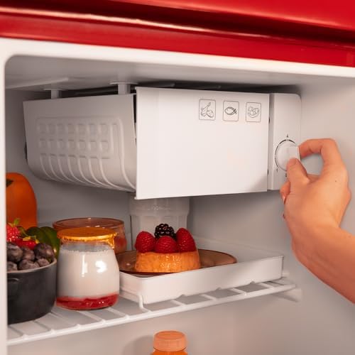 Cecotec Kleiner Kühlschrank   Retro Tischkühlschrank 45L Bolero CoolMarket TT Origin 45 Beige E. 55cm hoch und 44,7cm breit, Energieeffizienzklasse E, Icebox und verchromter Griff, Beige : Elektro Großgeräte